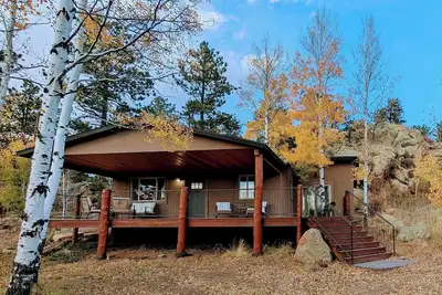 Image de Cozy, country mountain getaway - Great for every season with hot tub!