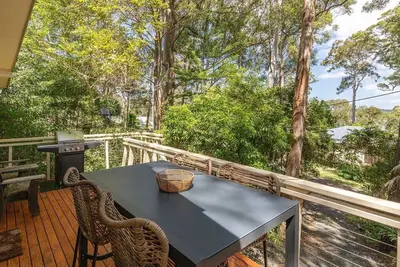 Image de Sunset Palms - Escape to our delightful holiday home nestled in the heart of Smiths Lake,