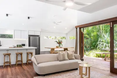 Image de Green Dragon Ideally located a short walk from Belongil Beach, and 2 min grom town.