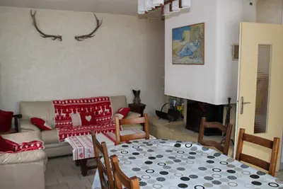 Image de Maison spacieuse 18 pers, 8 ch, cheminée, jardin clos, 4*