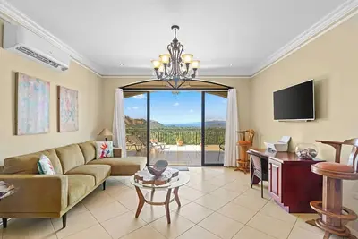 Image de Majestic Oceanview Condo with King Beds