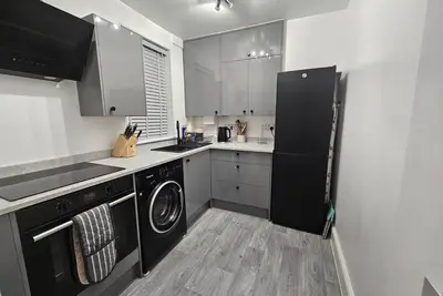 Image de Newly Renovated 2 Bed with Garden & Parking