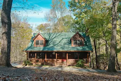 Image de Hidden Honey Hole Cabin: 4 Bedroom, Pools, Tennis/Pickleball, Hiking, Lake Area