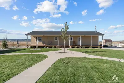 Image de Serene Farmhouse Retreat on 20 Acres – Near Zion, Bryce, & Grand Canyon!