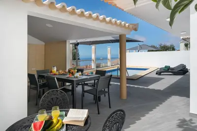 Amazing sea views over Funchal | Atlantic Sunrise