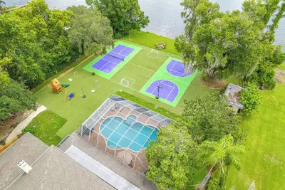Image de Exquisite Villa with Pool&Games- 18 Guests