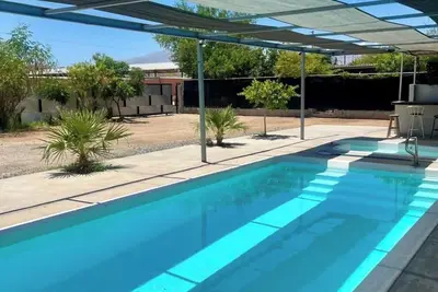 Image de Spacious 5-bedroom house for 24 persons. Additional person 25 Usd per night