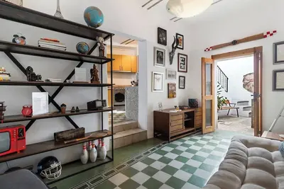 Image de Beautiful artist house, top location rooftop & A/C