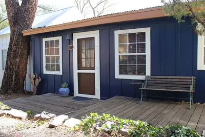 Image de Rustic Old Bisbee Cabin - Whole House