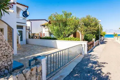 Image de 40 m from beach | for 4-6 persons | Bay Žitna uvala