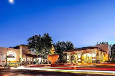 Image de Relaxing Sedona Getaway: Three Rooms w/ Kitchen & Living Area | Free Parking