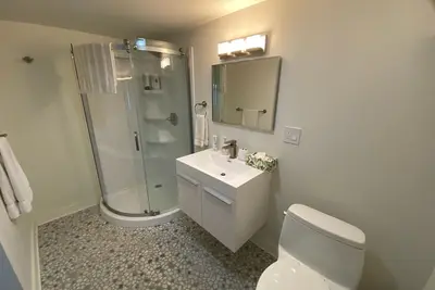 Image de Gorgeous 4-bedroom Lake House Just Minutes from Cornell University