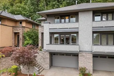 Image de Luxury 3-bedroom townhome with office / WiFi, Ac in fabulous Portland