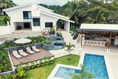 Image de Casa TURRÚ Charming 3 bedroom home special for reconnecting nature and family.