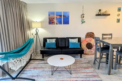 Image de 22nd Fl, Free parking, Ac, Wifi, Beautiful Mountain View