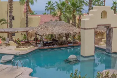 Image de Poolside Cabo Condo, Steps from Beach! Misiones 4104