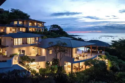 Image de Top Location! Luxury Estate with 2 Pools & Panoramic Ocean Views in Tamarindo