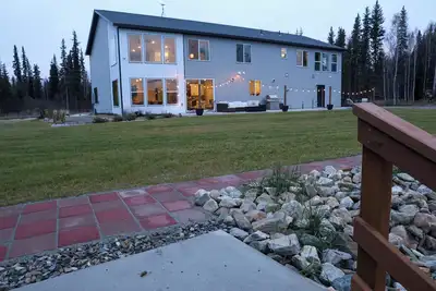 Image de Upscale 6-bedroom estate on the Chena River