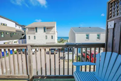 Image de Sojourn's Sea Views with Balcony Sleeps 10