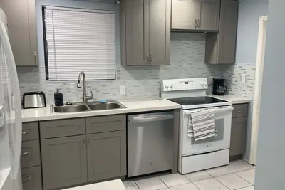 Image de Charming 2-bedroom house with Ac, WiFi in brilliant North Miami