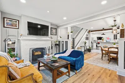 Image de Sophia's Garden Cottage-4br/2. 5b/3Car-P/New Hvac/WiFi /Walk-Z/Colleges/Kids/Up-8