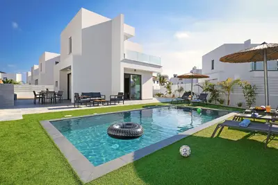 Image de Villa Merope - 3Bed all En-suite with Private Pool