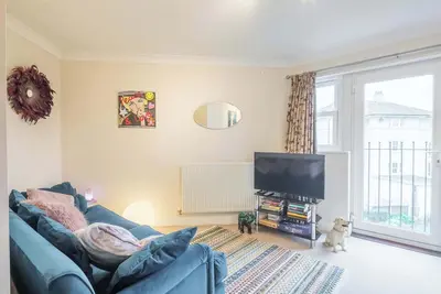 Image de Fabulous Central 3Bed Apt - With Parking