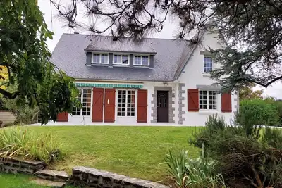 Image de Maison idéale pour les familles, à 2 mm de la plage et 5 mm des commerces. . .
