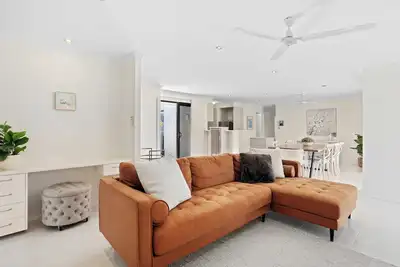 Image de Escape to this stunning villa in the heart of Miami!