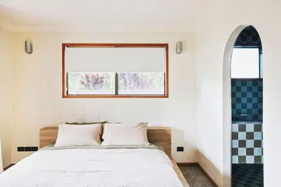Image de 70's style beach house in Byron Bay. Central to beaches and shops.