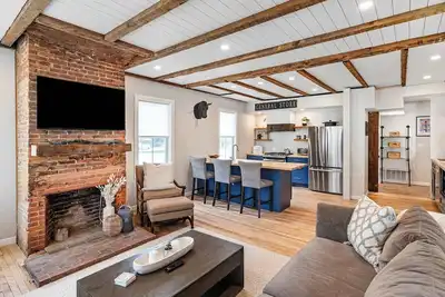 Image de The Washburn: Renovated 4-Br Home 2-Min to Okemo