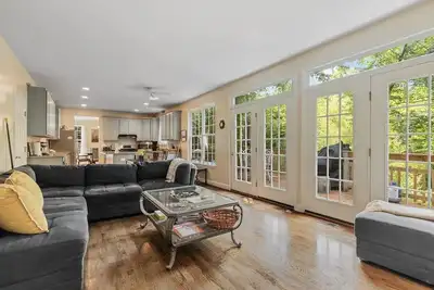 Image de Entire 4-Br in Beloved Dc Area Takoma Park