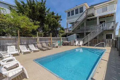 Image de Semi Oceanfront South Nags Head home w/ private pool