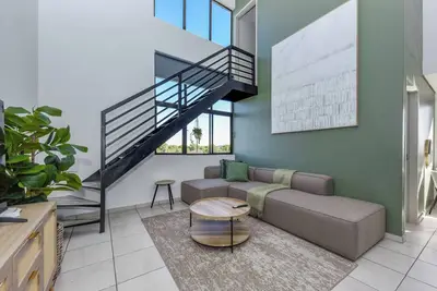 Conveniently located 2 Bed with fabulous Amenities