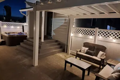 Image de Wayside Getaway with cozy patio & private hot tub!