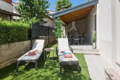Image de Appartement extravagant à seulement 250 mètres de la plage avec balcon privé, barbecue, WiFi