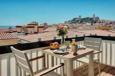 Image de Centre-ville Cannes, T3 avec Clim & Terrasse Vue Mer - Benakey