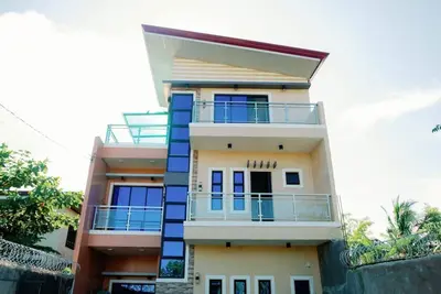 Image de Rb's Three Storey House