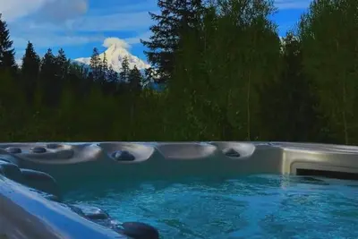 Image de Ski Cabin with a Mt Hood view in the Upper Valley