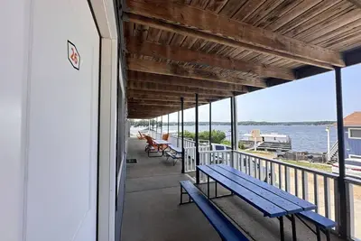 Image de Spectacular 3-Bedroom Family Suite with 2 Bathrooms #26