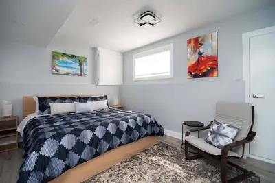 Image de Sunset Beach House - Remodeled - 1 block to beach