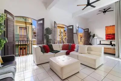 Image de Spanish Penthouse Historic Mansion Private Patio
