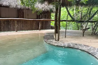 Image de Tree house at a superb virgin bay with starlink