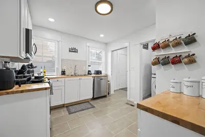 Image de Birmingham Bunkhouse Unit B -Groups\/3br\/Games\/Pets