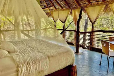 Image de Devine virgin bay New tree house pvt/room palapa