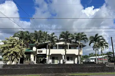 Image de Superb 5-bedroom house in charming Hilo. Near mall, restaurants, and beaches.