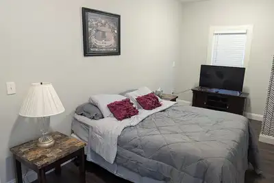 Image de Charming 2-bedroom bungalow in South Bend, home of the Fighting Irish!