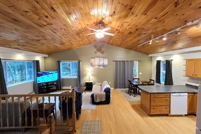 Image de Valley Home with Game Room, Walking Distance to Narrow Gauge Trails & Restaurant