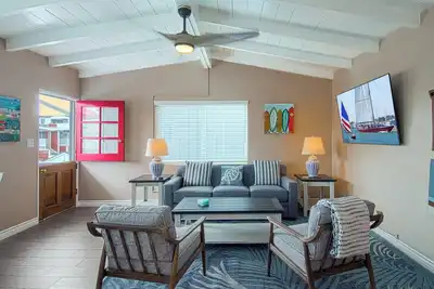 Image de Brand New Kitchen and all new furnishings – 11 Houses to the Sand!