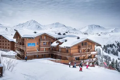 Image de Ski aux pieds! T8 pour 16 | Piscine et sauna